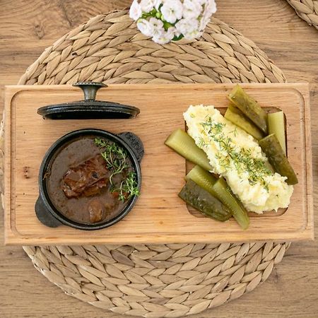 Osada Sluszewo - Apartamenty Restauracja Wydarzenia กเนียวินอ ภายนอก รูปภาพ