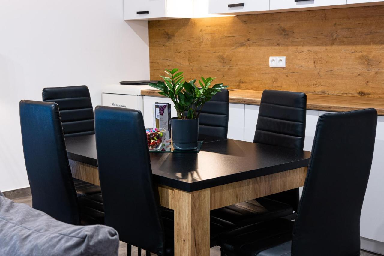 Osada Sluszewo - Apartamenty Restauracja Wydarzenia กเนียวินอ ภายนอก รูปภาพ