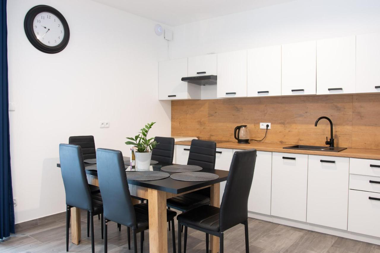 Osada Sluszewo - Apartamenty Restauracja Wydarzenia กเนียวินอ ภายนอก รูปภาพ