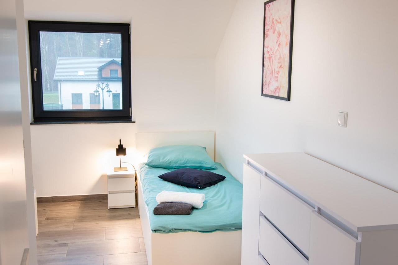 Osada Sluszewo - Apartamenty Restauracja Wydarzenia กเนียวินอ ภายนอก รูปภาพ