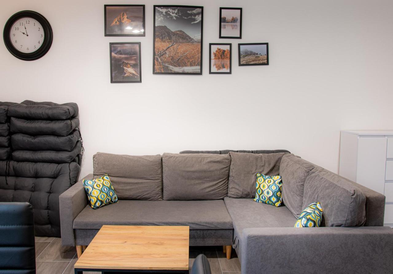 Osada Sluszewo - Apartamenty Restauracja Wydarzenia กเนียวินอ ภายนอก รูปภาพ