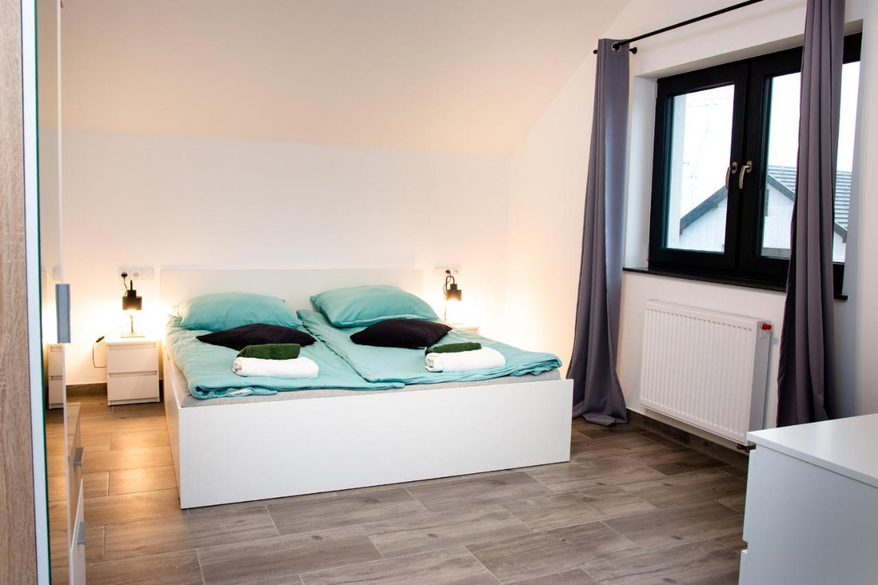 Osada Sluszewo - Apartamenty Restauracja Wydarzenia กเนียวินอ ภายนอก รูปภาพ