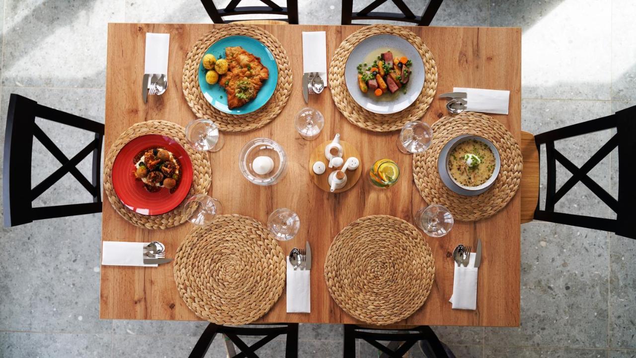Osada Sluszewo - Apartamenty Restauracja Wydarzenia กเนียวินอ ภายนอก รูปภาพ